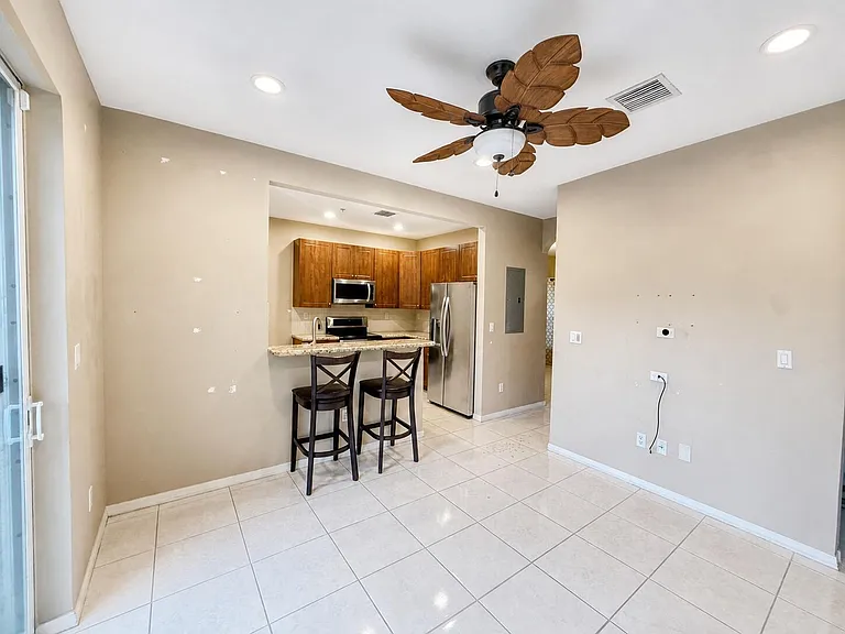 2851 W Prospect Rd #1209 — Photo 3
