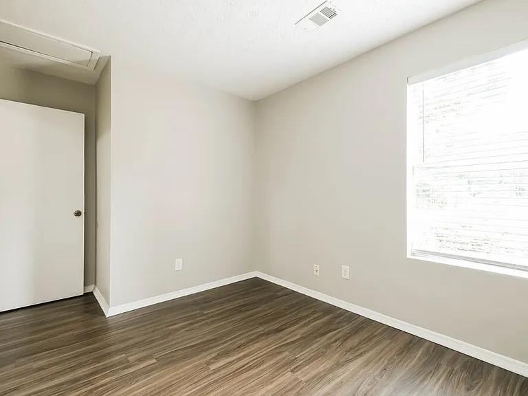 4707 Greenway Rd — Photo 15
