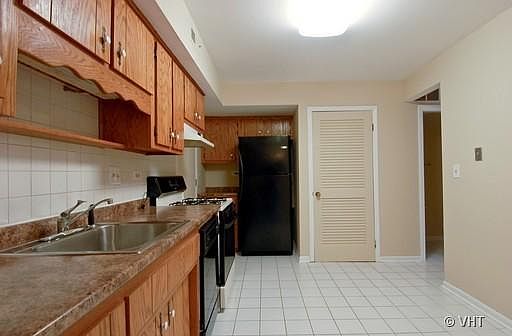 4th image of 7792 S Woodward Ave
