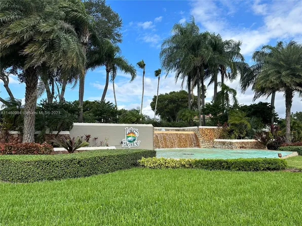 5027 SW 149th Pl, Miami, FL 33185