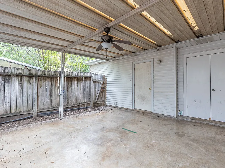14423 Brook Hollow Blvd #A — Photo 30