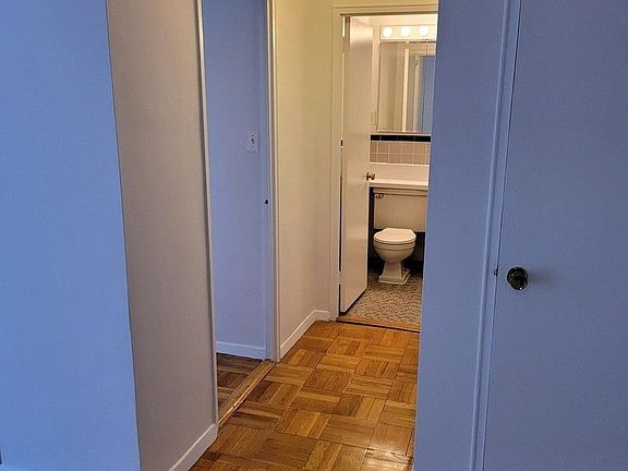 3rd image of 345 W 58th St APT 11T