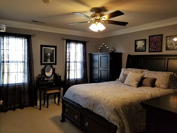 4th image of 2607 Westminster Dr