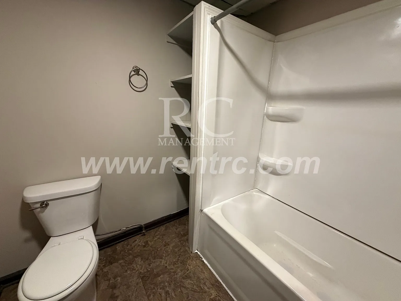 2 bed, 1000 sqft, $795 — Photo 4