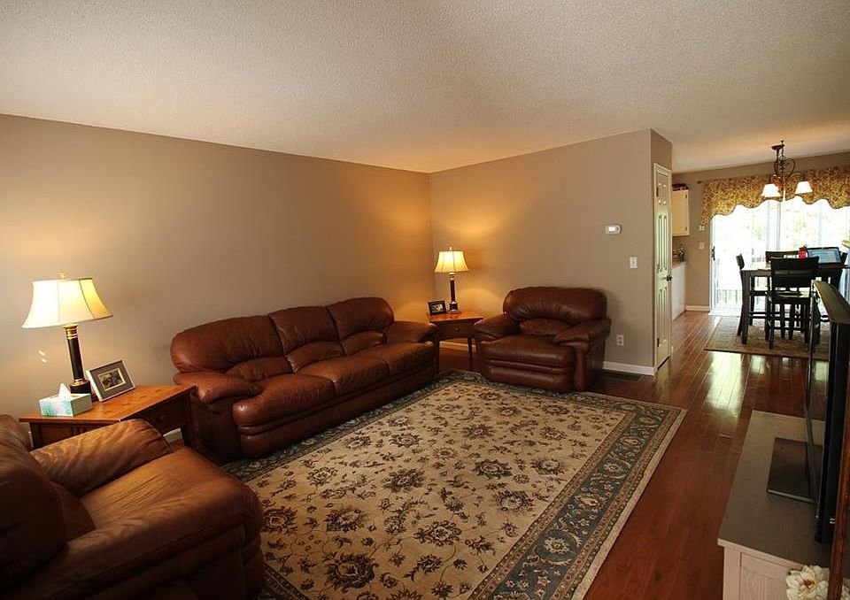 1st image of 80 Country Ln APT 29