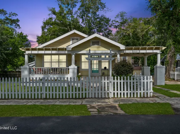 163 Iberville Dr, Biloxi, MS 39531