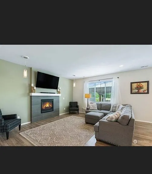 17512 Quartz St — Photo 3