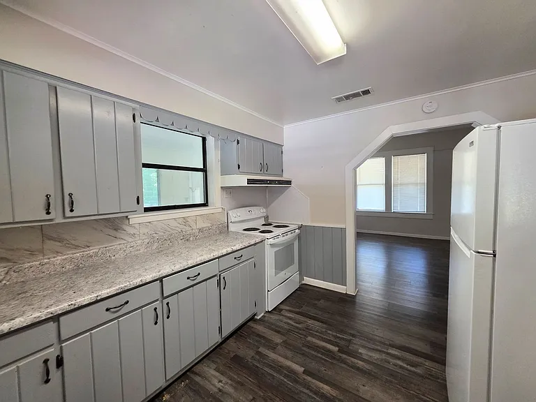 5404 N Blue Angel Pkwy — Photo 9