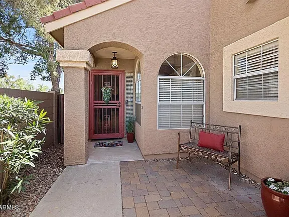 3 bed, 1984 sqft, $3,500 — Photo 2