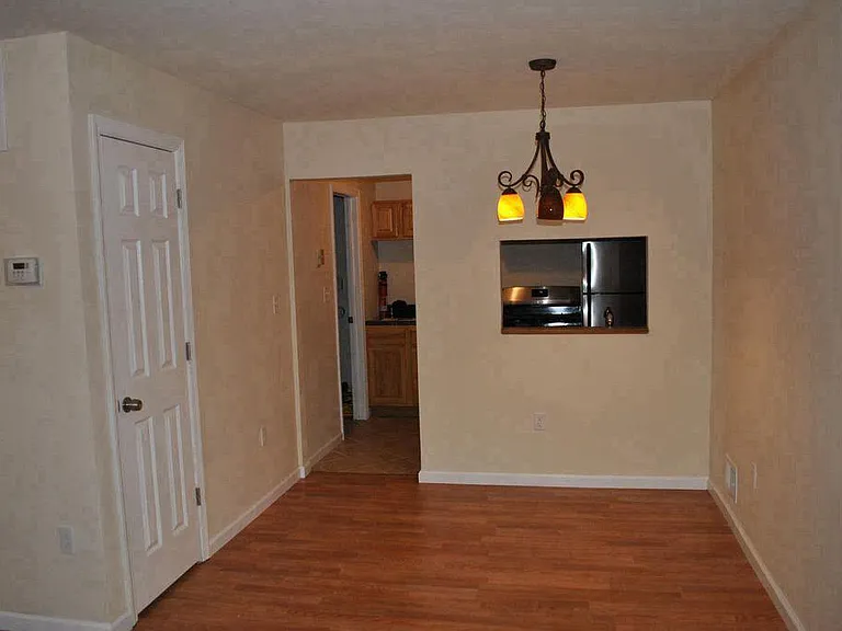 36 Howard Ct — Photo 5