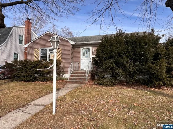 121 Woodbridge Ave, Sewaren, NJ 07077