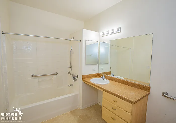 8250 N Grand Canyon Dr #1066 — Photo 9