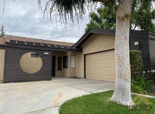 1001 Mohawk St APT 10, Bakersfield, CA 93309