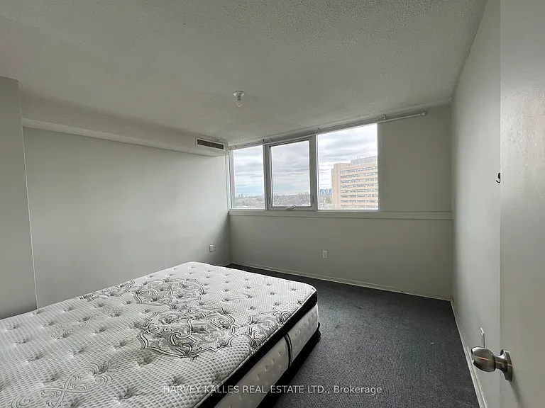 150 Neptune Dr #704 — Photo 18