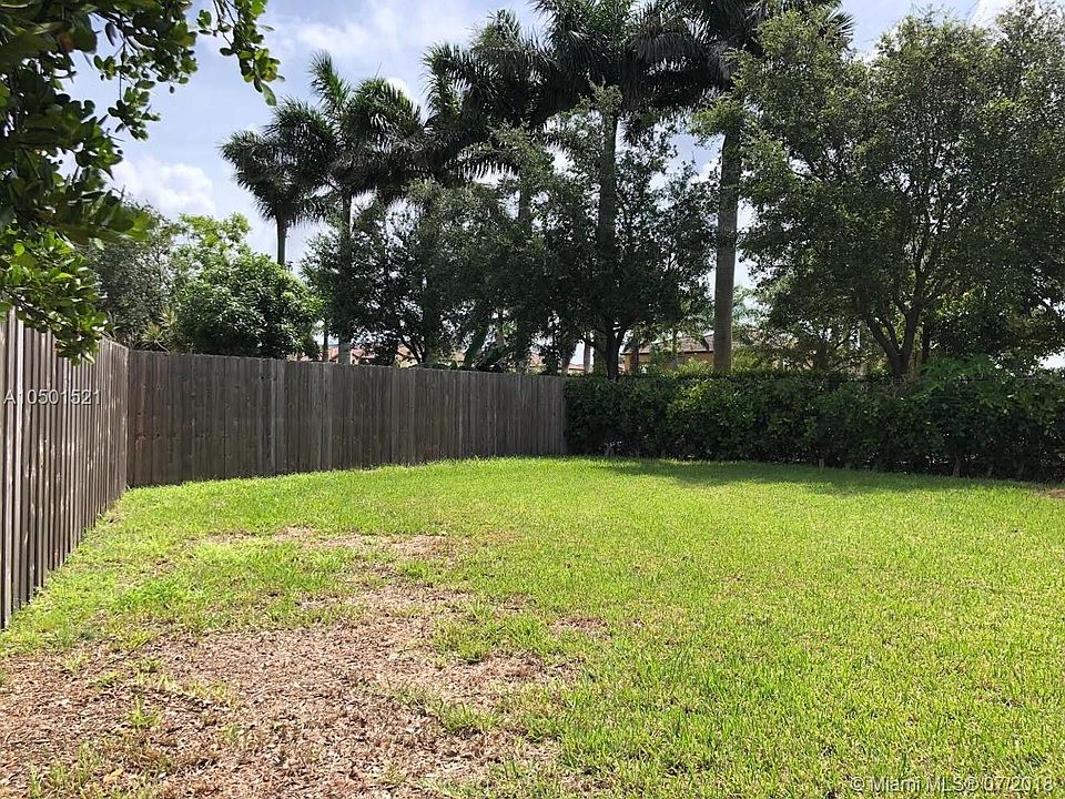 2nd image of 299 NE 36th Ter