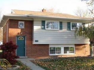 13958 Stoeflet St, Gibraltar, MI 48173