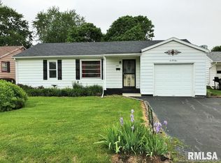 609 E Newman St, Knoxville, IL 61448