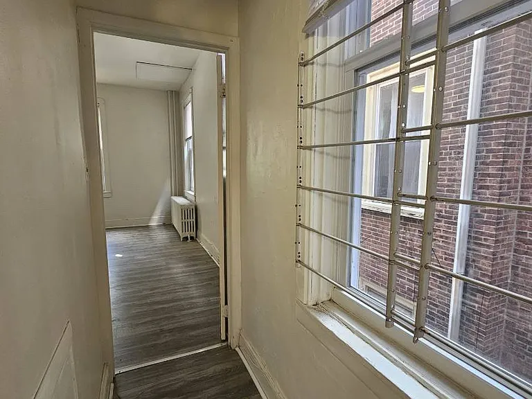 4023 Locust St #2 — Photo 10