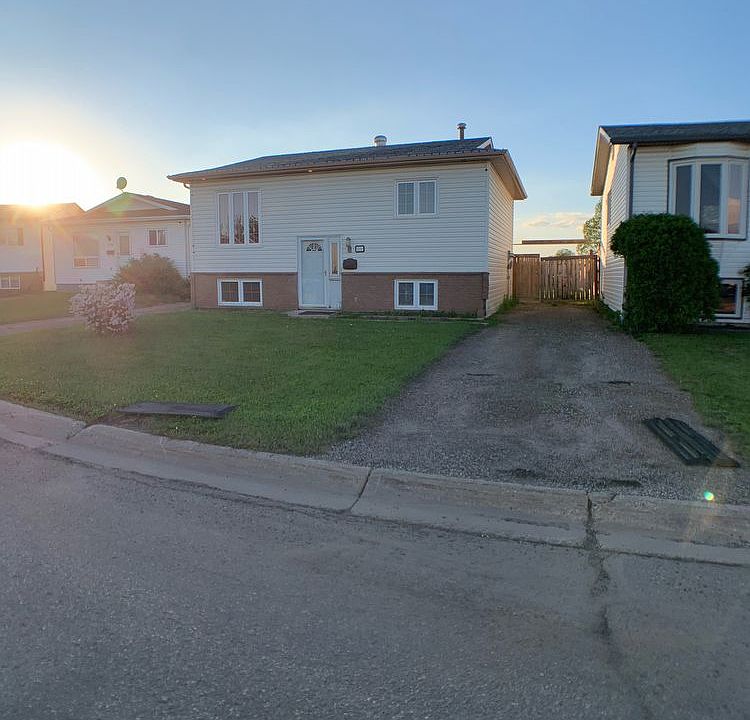 1st image of 110 Cruickshank Bay