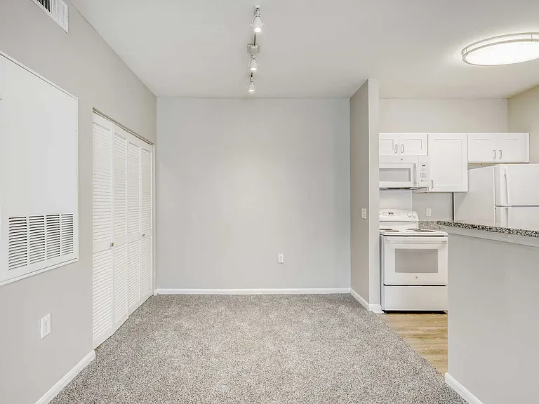 Worthington Point Apartments — Photo 46