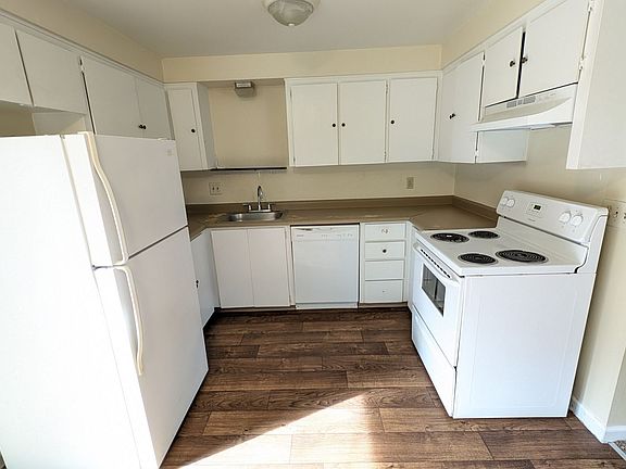 5th image of 3106 Brittany Dr