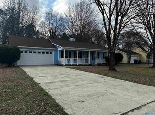 111 Buttercup Ln, Madison, AL 35758
