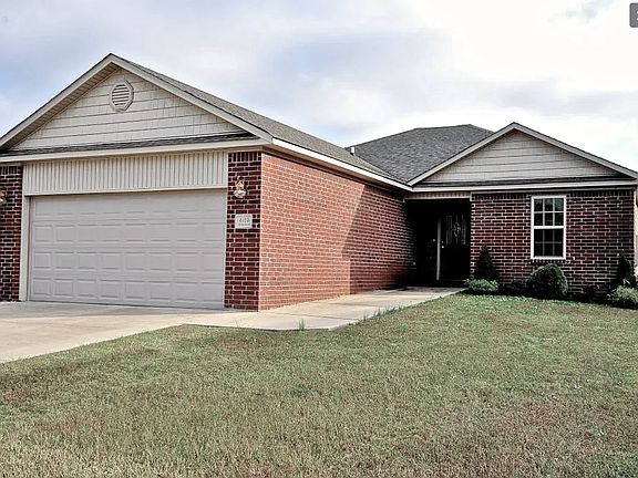 2nd image of 4725 Wildwood Ln