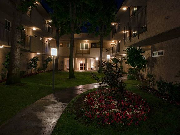 4th image of 248 Saint Francis St #2