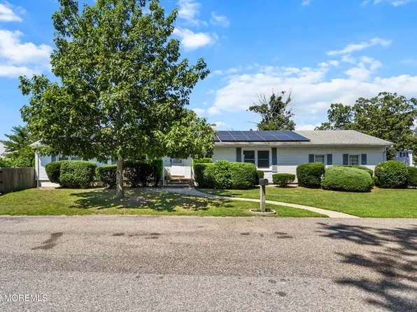 1108 Anchor Avenue, Beachwood, NJ 08722