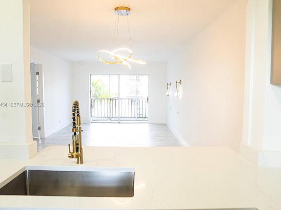 5th image of 220 SW 9th Ave APT 306