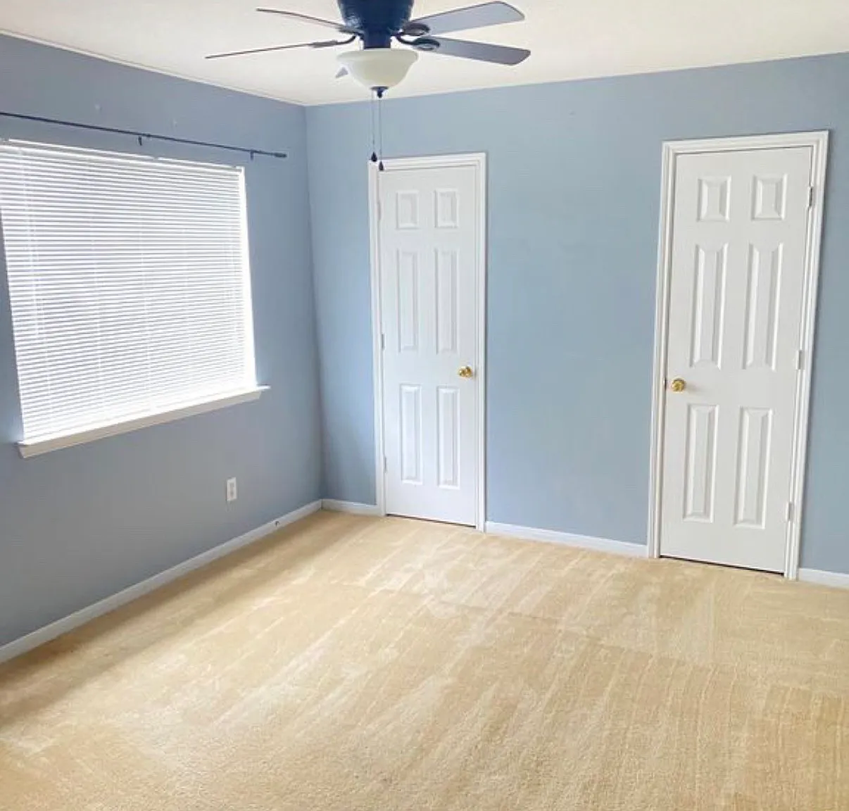 4 bed, 2.5 bath, 2733 sqft, $2,350 — Photo 4