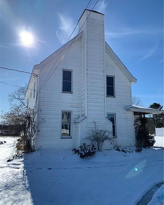2nd image of 3247 Hazelmere Ave