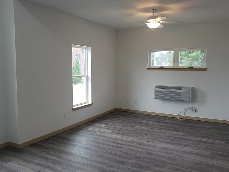 320 W Main St — Photo 6