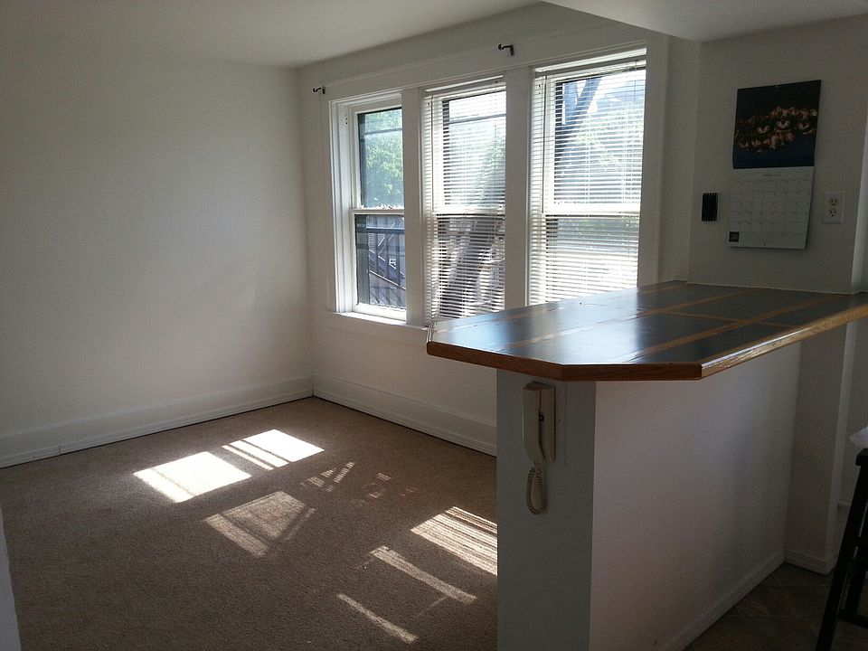 2nd image of 275 Park Ave #39