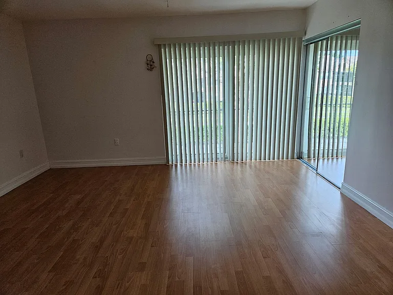 9050 NW 28th St #137 — Photo 17