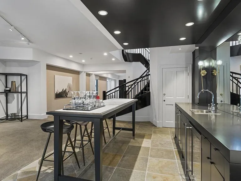 997 Davis Dr — Photo 88