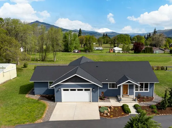 1036 Multnomah Rd, Hood River, OR 97031