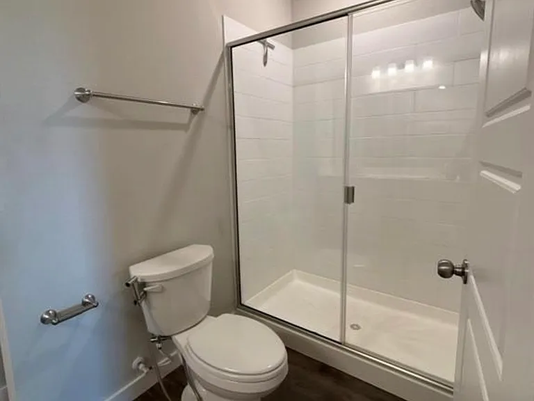 628 Blackland Dr — Photo 14