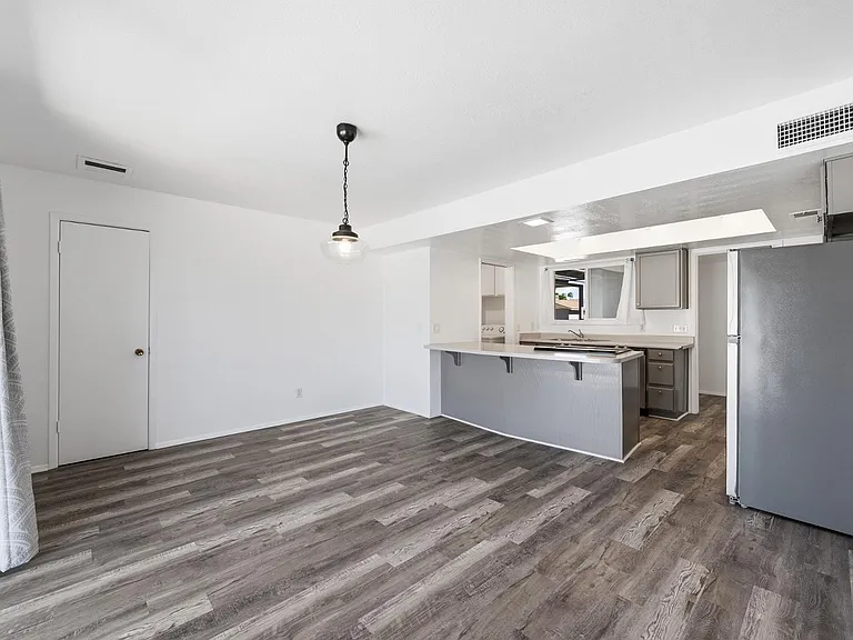 124 E Minton Dr — Photo 25