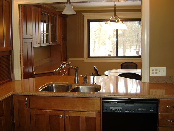 4th image of 300 Bedford Glen Ln