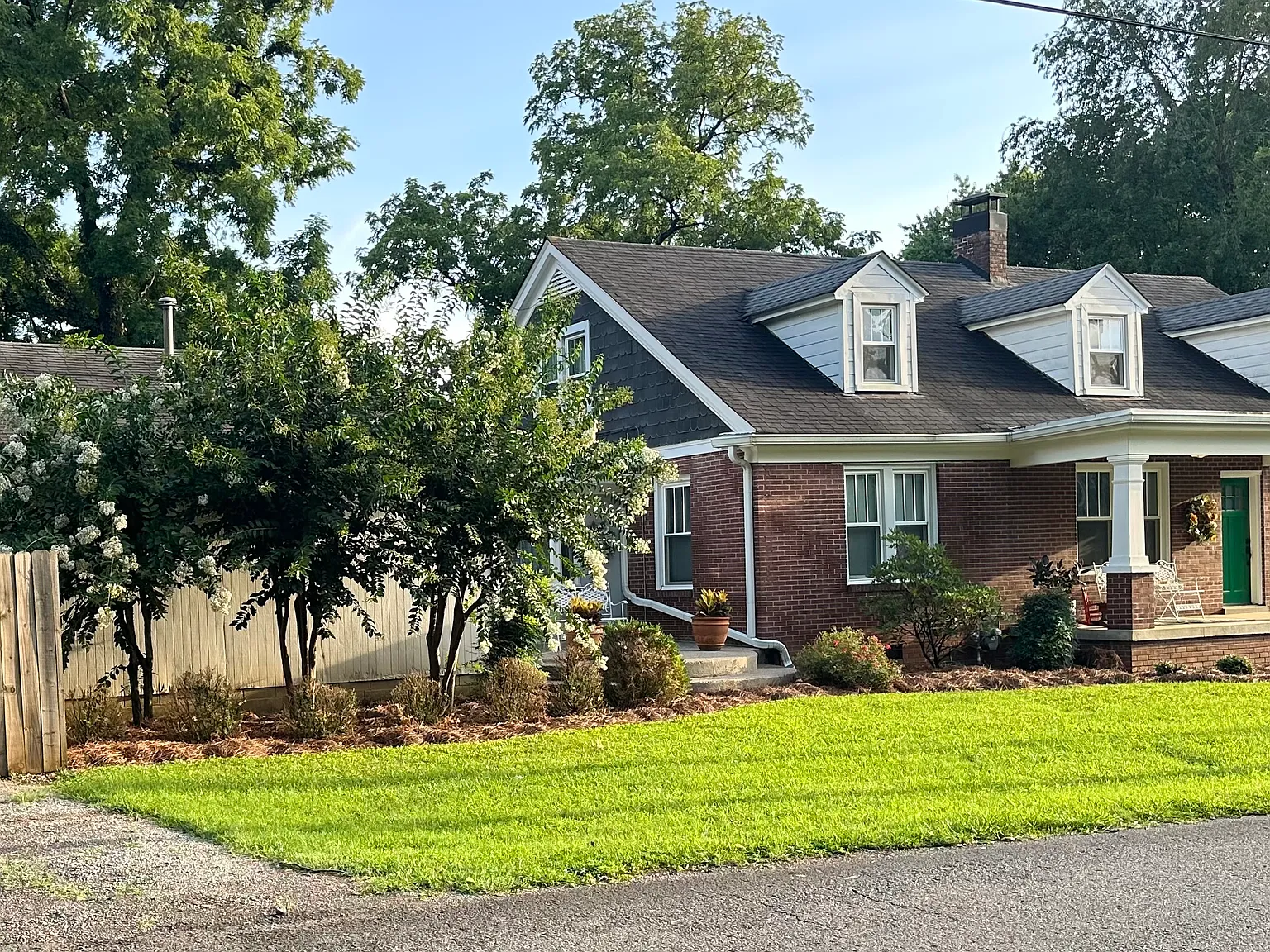2 bed, 900 sqft, $1,300 — Photo 1