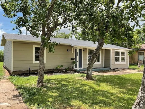 815 W 12th St, Freeport, TX 77541