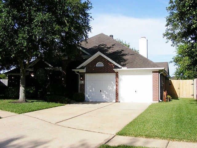 1st image of 131 Greenridge Cir
