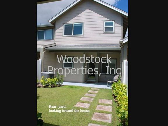 Spacious Back yard with lanai