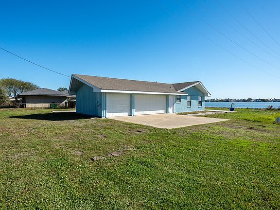 4th image of 1601 Bayshores Dr