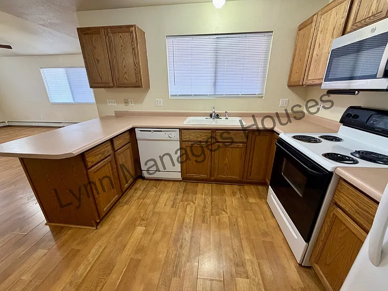 1210 Cleveland Ave #1 — Photo 4