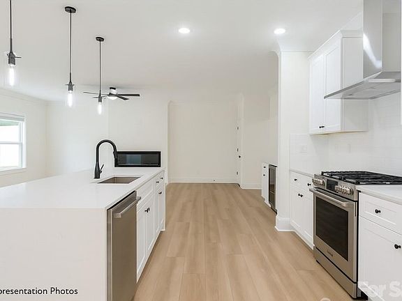 2nd image of 4514 Castleton Rd