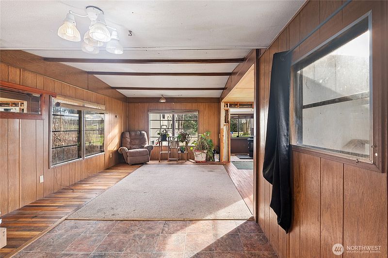 5th image of 3090 Cole Road