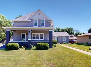 206 S Lubeck St, Holstein, IA 51025