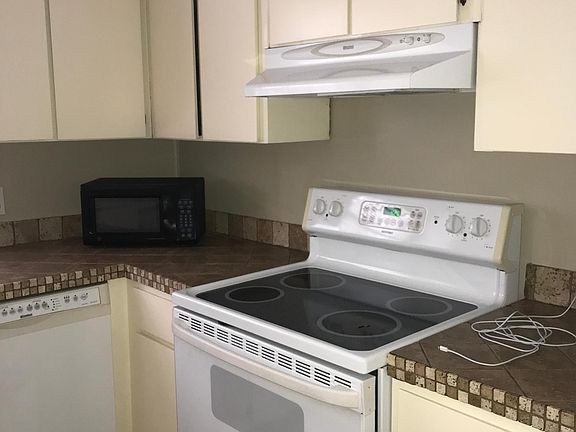 5th image of 352 Lisette Ct